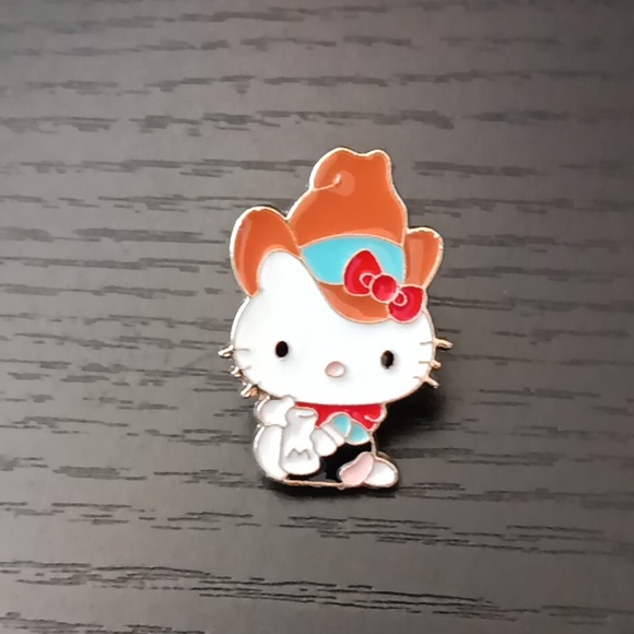 NEW Hello Kitty Bundle with Rare Boba Tea Hello Kitty Enamel Pin - Picture 7 of 8